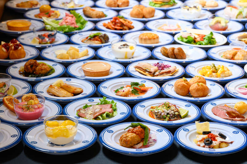 くら寿司 なんば千日前店　世界の料理（イメージ）くら寿司提供　大阪・関西万博店で提供されていたメニューが再び登場！あの時食べれなかったもの、もう一度食べたいものを食べれるチャンス！　※お食事券1,000円付。各自で注文。1,000円を超えた代金はお客様にてお支払いとなります。