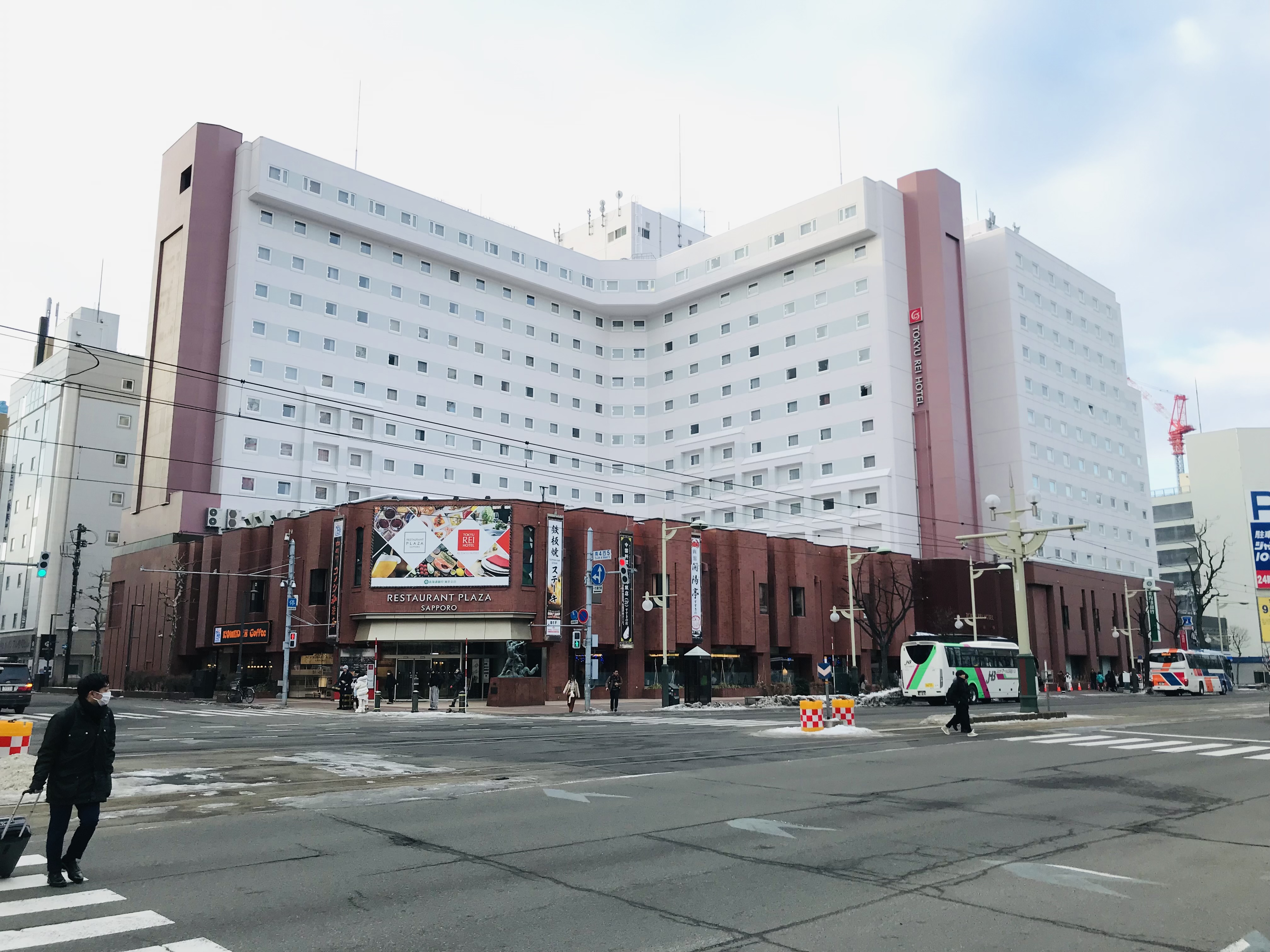 ホテル外観　画像提供：札幌東急ＲＥＩホテル