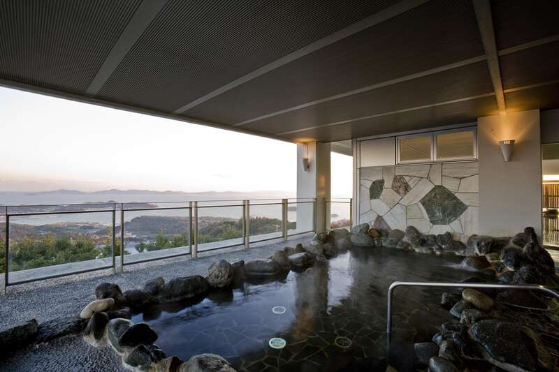 2泊目ホテル・露天風呂（イメージ）　施設提供