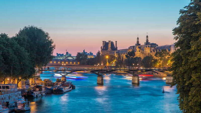 セーヌ川の夜景（イメージ）　提供：ピクスタ