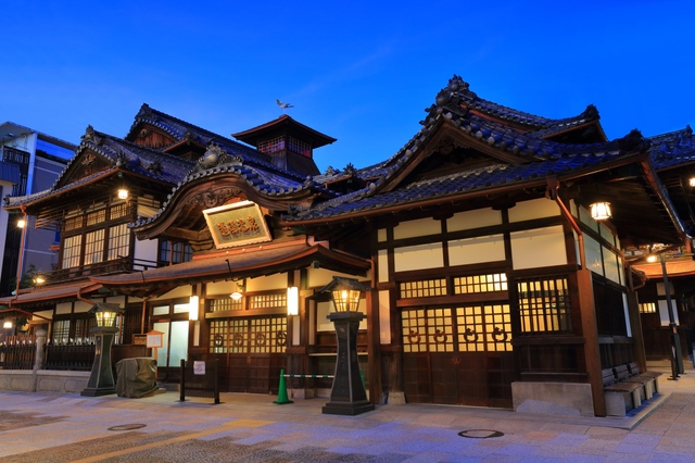 道後温泉本館　提供元：ピクスタ