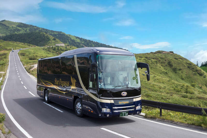 最上級貸切バス「スターペガサス」外観（イメージ）　提供：群馬バス